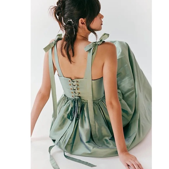 Louise New York Marie Dress Sage Green NWT Medium $489 **see notes - Picture 9 of 15